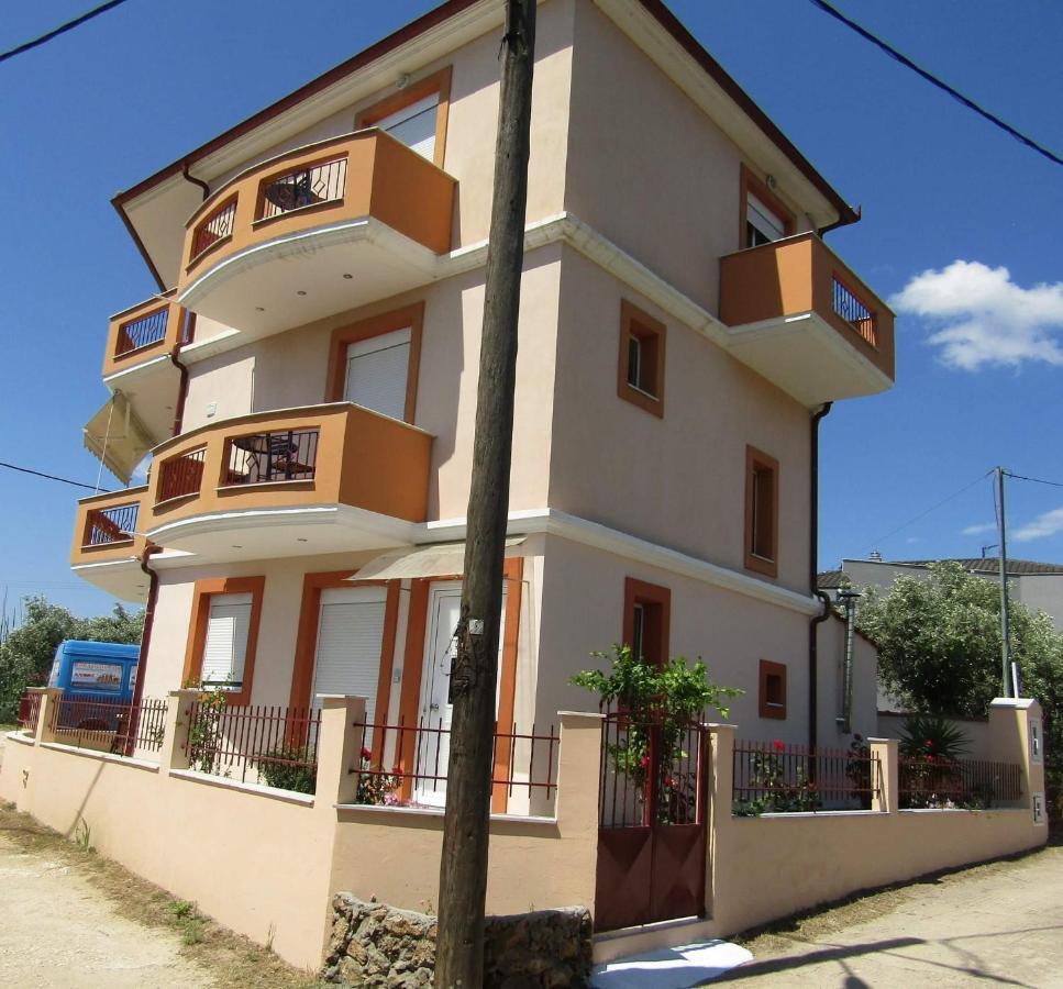 Апартаменты Olive Grove House Лименария Экстерьер фото